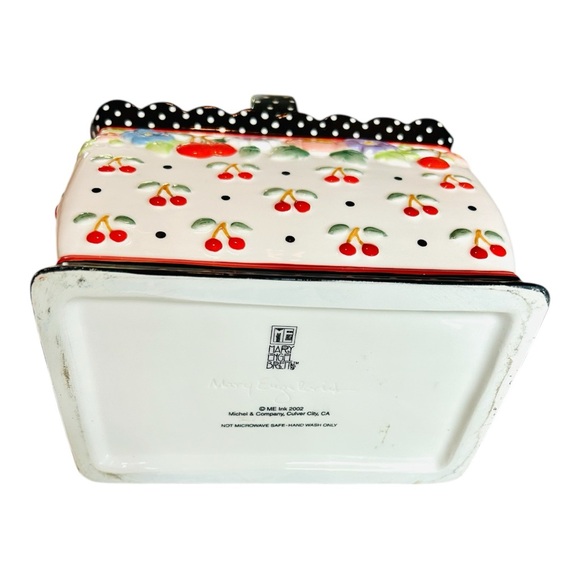 Mary Engelbreit OH SO BREIT BASKET Cherry Red and White Ceramic basket Signed - Picture 2 of 11